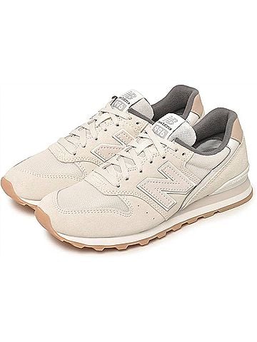 New Balance Women's 996 Shoes (view 2)