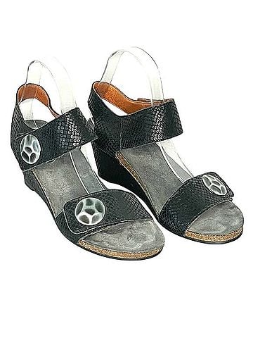 Taos Boardwalk Wedges (view 1)