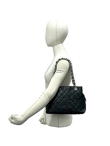 Chanel CHANEL PTT Matelassé Coco Mark Caviar Skin Leather Semi Shoulder Bag Tote Black 30016 (view 2)