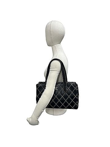 Chanel CHANEL Matelassé Coco Mark Wild Stitch Leather Tote Bag Shoulder Black 28616 (view 2)
