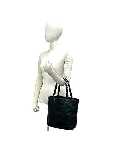Chanel CHANEL Coco Mark Lambskin Leather Genuine Plastic Chain Handbag Black 46014 (view 2)