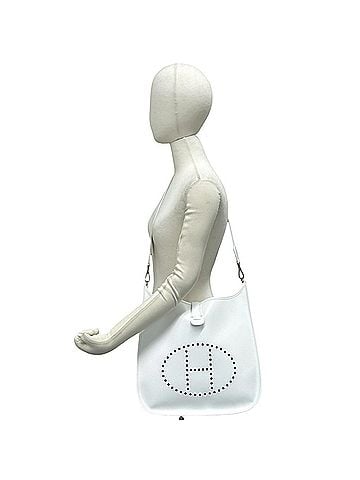 Hermès HERMES Evelyne GM Veau Epsom Perforated Leather Shoulder Bag Pochette White 35706 (view 2)