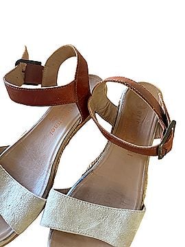 Eric Michael Sandals (view 2)