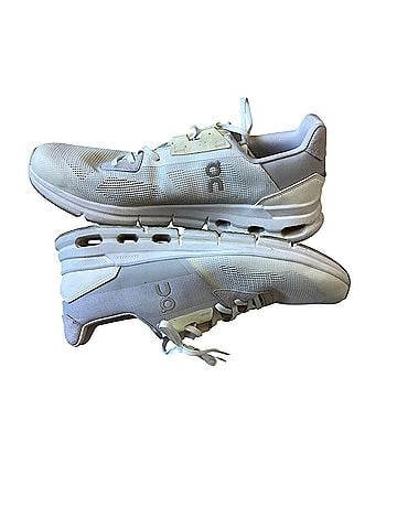 On Cloudswift Sneakers (view 1)
