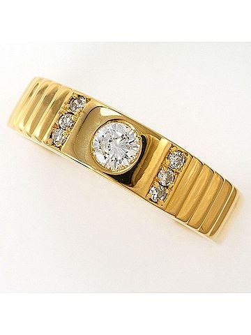 Unbranded 18K (18-karat) Yellow Gold Ring with Diamonds: 0.10ct and 0.05ct, Total Weight: 3.2g, Jewelry (view 1)