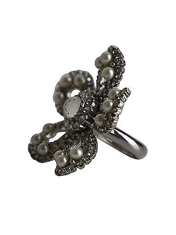 Miu Miu Miu Miu Crystal Flower with Faux Pearls Statement Ring in Silver-plated Metal (view 2)