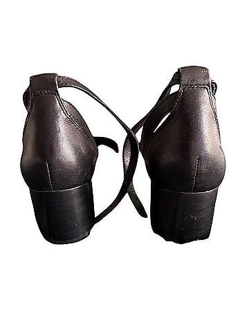 Crown Vintage Flats (view 2)