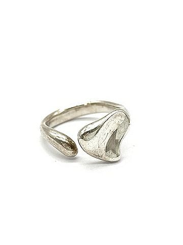Tiffany & Co. Tiffany &amp; Co. Full Heart Ring, approximately 4.4g, made of SV925 sterling silver. (view 1)