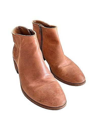 FRYE Carson Piping Bootie Ankle Boots (view 2)