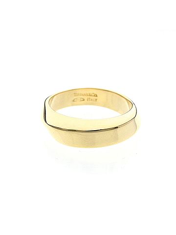 Tiffany & Co. Tiffany Knife-edge Ring Yellow Gold (18K) Fashion No Stone Band Ring Gold (view 1)