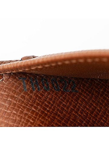 Louis Vuitton Louis Vuitton Vintage Monogram Canvas French Wallet (view 2)