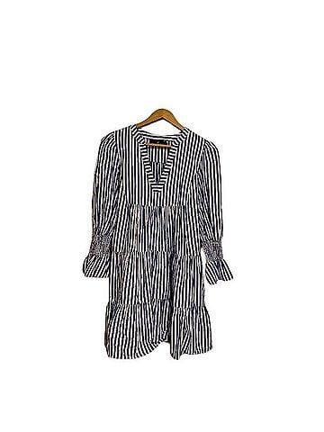 Pomander Place Kenzo Casual Dress (view 1)