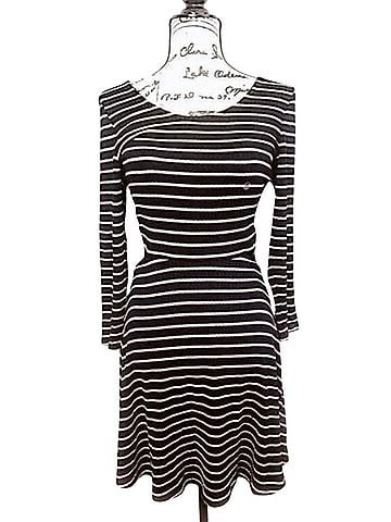 American Eagle Outfitters Dress Casual Dress (view 1)