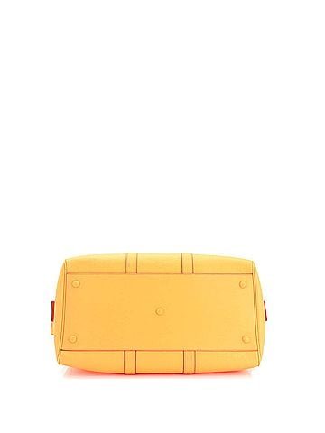 Gucci Convertible Duffle Bag GG Rubber Effect Leather Medium (view 2)