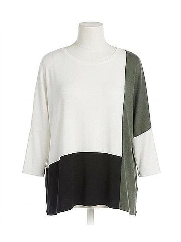 Karen Kane Darcy Dolman Colorblock Top in White, Black And Olive (view 1)