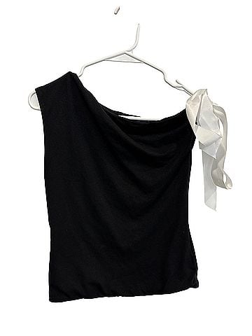 Commense Sleeveless Top (view 2)