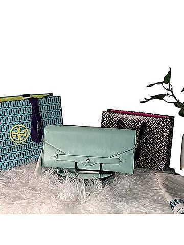Tory Burch Elizabeth E/W Envelope Clutch (view 1)