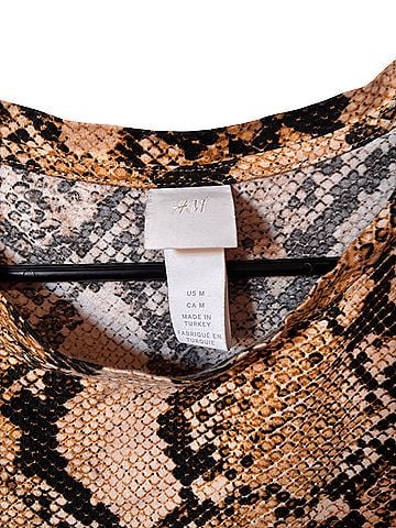 H&M Short Sleeve Blouse (view 2)
