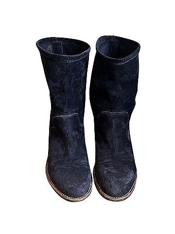 AGL Boots (view 1)