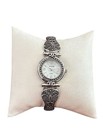 Studio Watch (view 1)