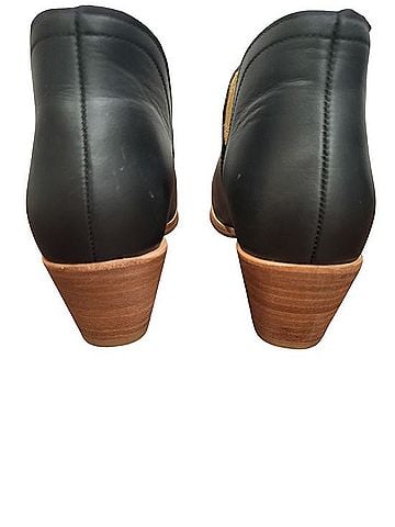 Nisolo Mia Everyday Ankle Boots (view 2)