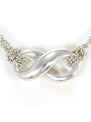 Tiffany & Co. Tiffany &amp; Co. Infinity Silver Necklace, Total Weight 7.5g, 39cm, Like New Condition. (view 1)