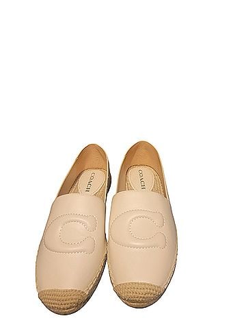 Coach Flats (view 1)