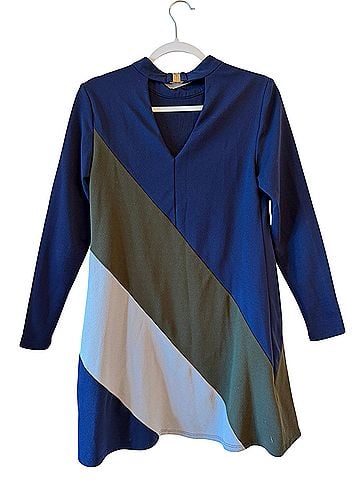 Slate & Willow Colorblock Gabby Shift Casual Dress (view 2)