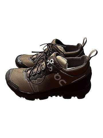On On Cloud Sneakers (view 2)