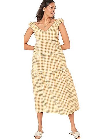 Old Navy Fit &amp; Flare Tiered Seersucker All-Day Maxi Dress Casual Dress (view 2)