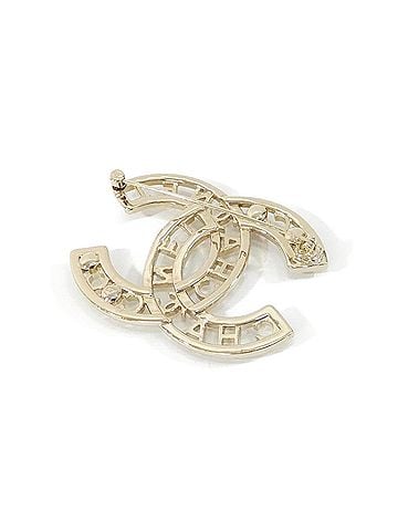 Chanel Chanel AB4879 Brooch (view 2)