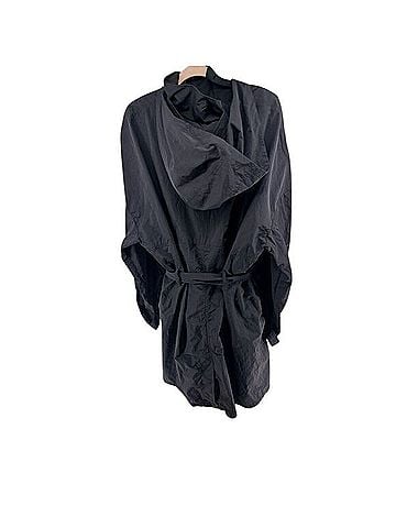 Alo Yoga Crinkle On The Move Trenchcoat (view 2)