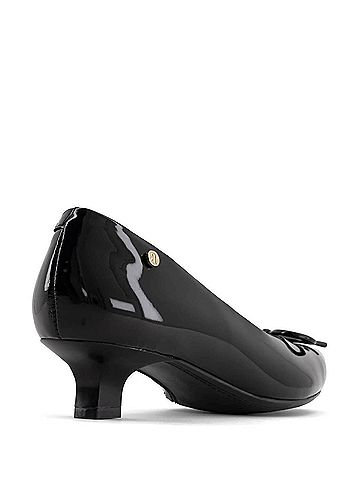 Andrea Women's Kitten Heel Pump in Black (view 2)