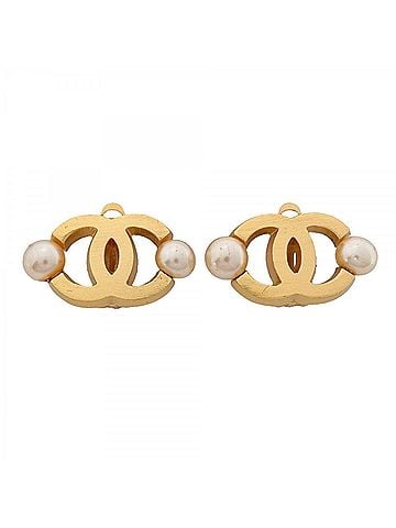 Chanel Chanel earrings, Coco Mark design, GP plated, faux pearl, gold, women's. (view 1)