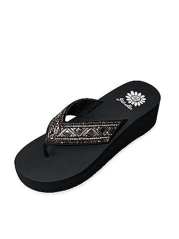 Yellow Box Women's Saverina Flip-Flops in Black (view 1)