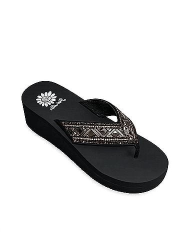 Yellow Box Women's Saverina Flip-Flops in Black (view 2)