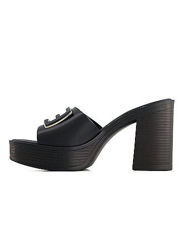 Andrea Women's Slip On Sandal in Black (view 2)