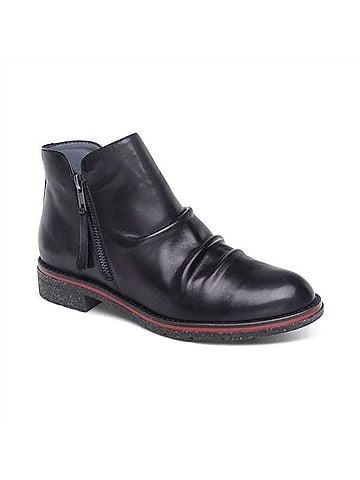Aetrex Women's Mila Weatherproof Boots in Black (view 2)