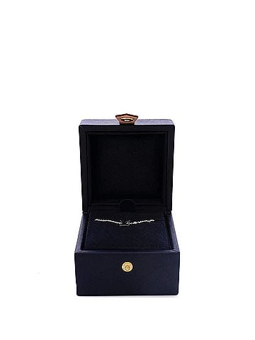 Louis Vuitton Idylle Blossom LV Pendant Necklace 18K White Gold with Diamond (view 2)