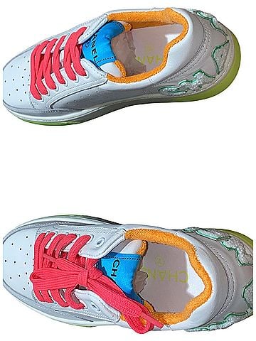 Nike Sneakers (view 2)