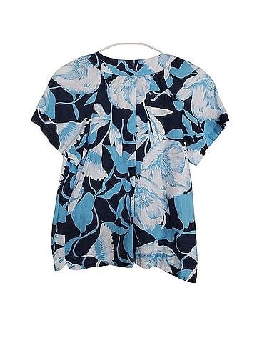 Elie Tahari Short Sleeve T-Shirt (view 2)