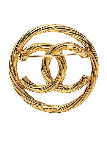 Chanel CC Gold Plated Round Brooch (view 2)