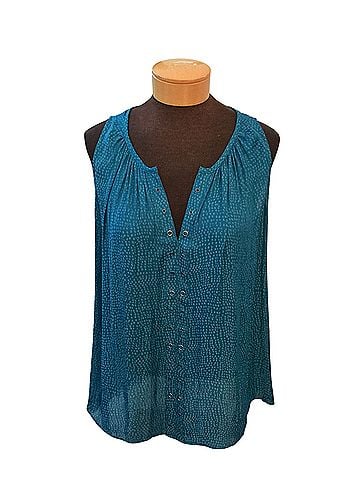 Jennifer Lopez Sleeveless Blouse (view 1)