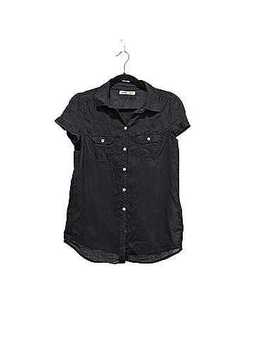 Old Navy Short Sleeve Button-Down Shirt (view 1)