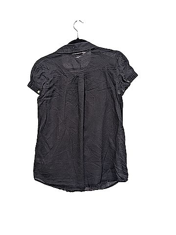 Old Navy Short Sleeve Button-Down Shirt (view 2)