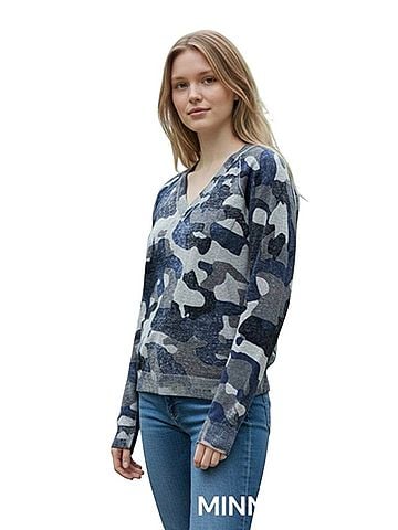 Minnie Rose Pullover Sweater (view 2)