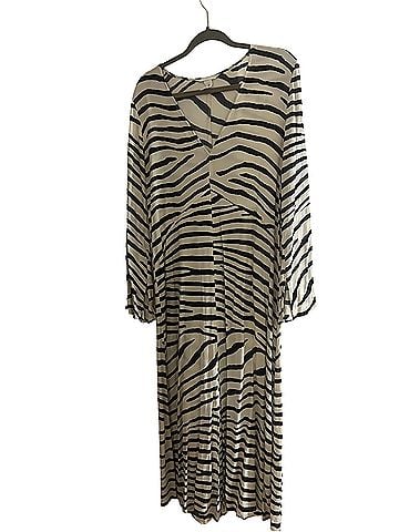H&M Casual Dress (view 1)