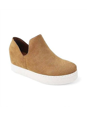 Bamboo Women's Rise-05 Sneaker in Tan (view 1)