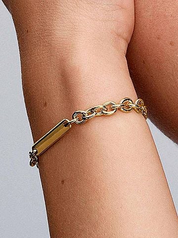 Pandora Engravable Bar Link Bracelet in Gold (view 2)