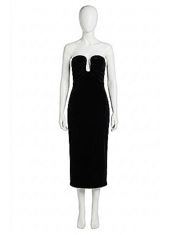 Astr Arista Sweetheart Velvet Midi Dress in Black (view 1)